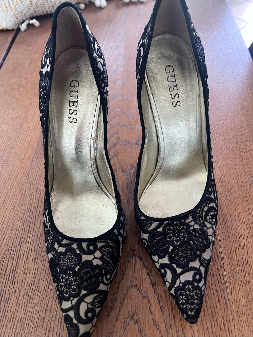 GUESS Black Lace Pointed-Toe Pumps with Nude Underlay